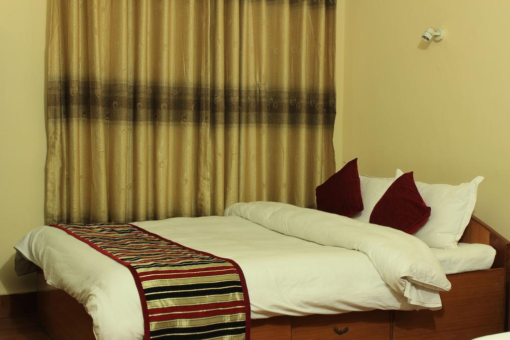Unique Wild Resort Sauraha Exterior foto