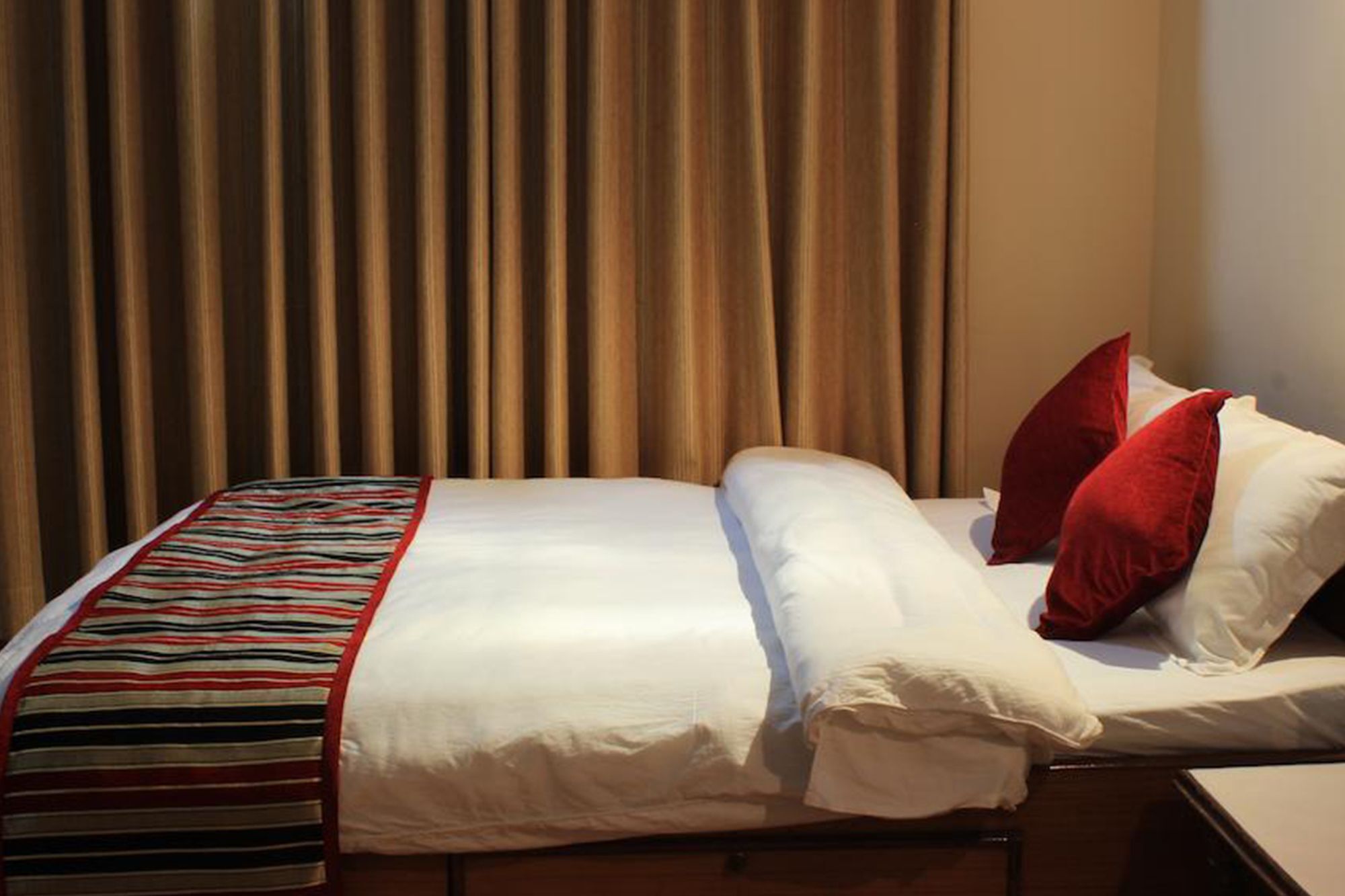 Unique Wild Resort Sauraha Exterior foto